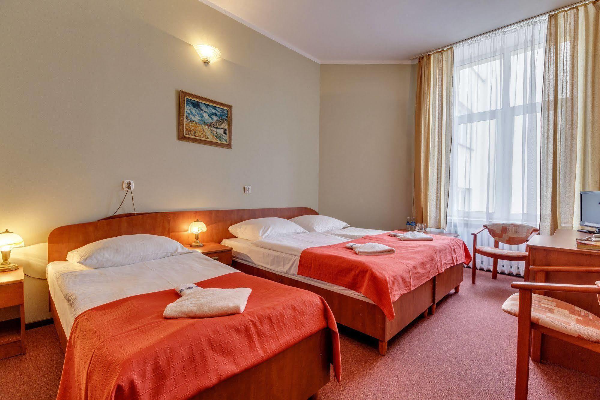 Hotel Mazowiecki Tomaszów Mazowiecki Dış mekan fotoğraf